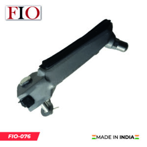 REPOSAPIES DELANTERO LH IZQUIERDO PLSR 200 NS/SE67-07